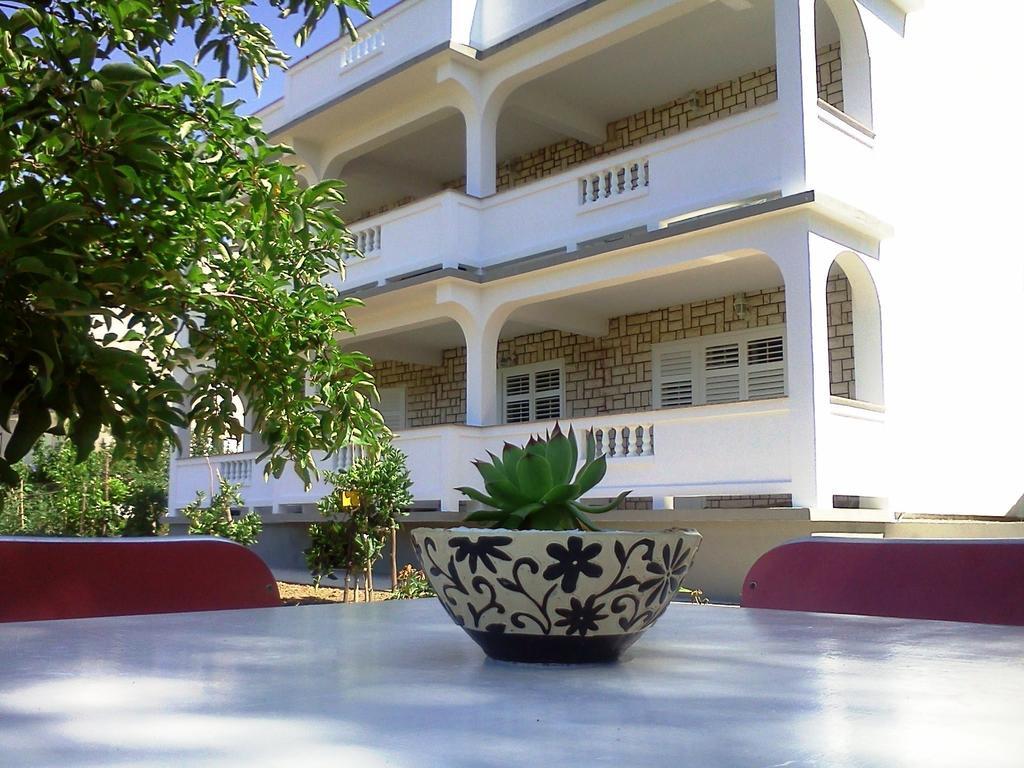 Apartments&rooms Viskic Rab Town Kamer foto